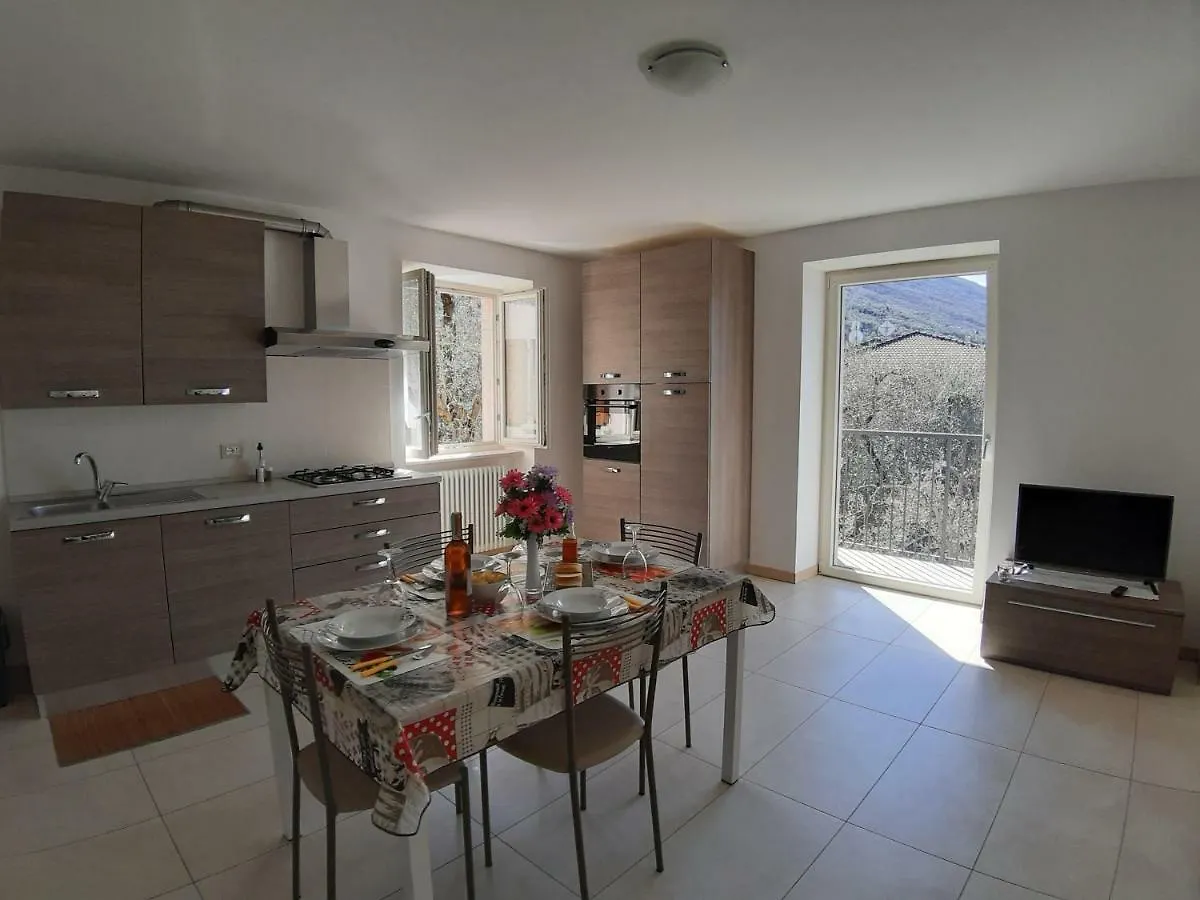 Appartamenti Prima Luce Brenzone sul Garda Apartment